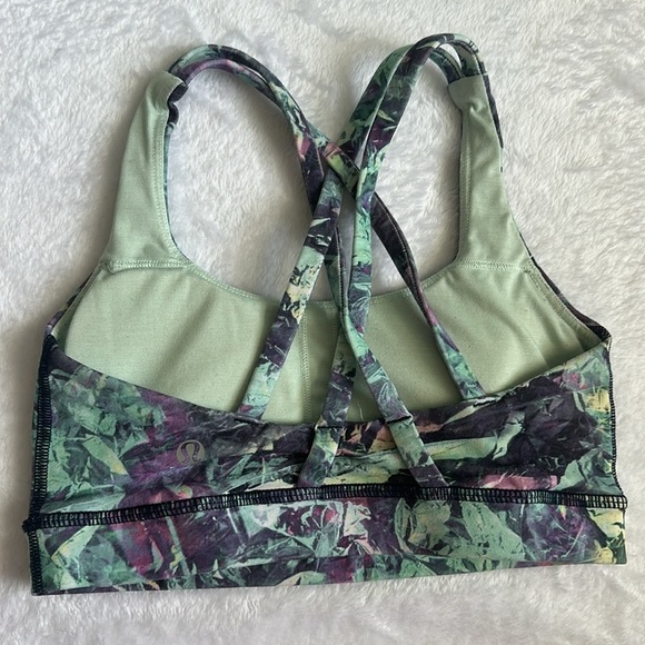 LuLuLemon‎ Women’s Multicolor Yoga Workout Athleisure Sports Bra Size 2 - Picture 2 of 6